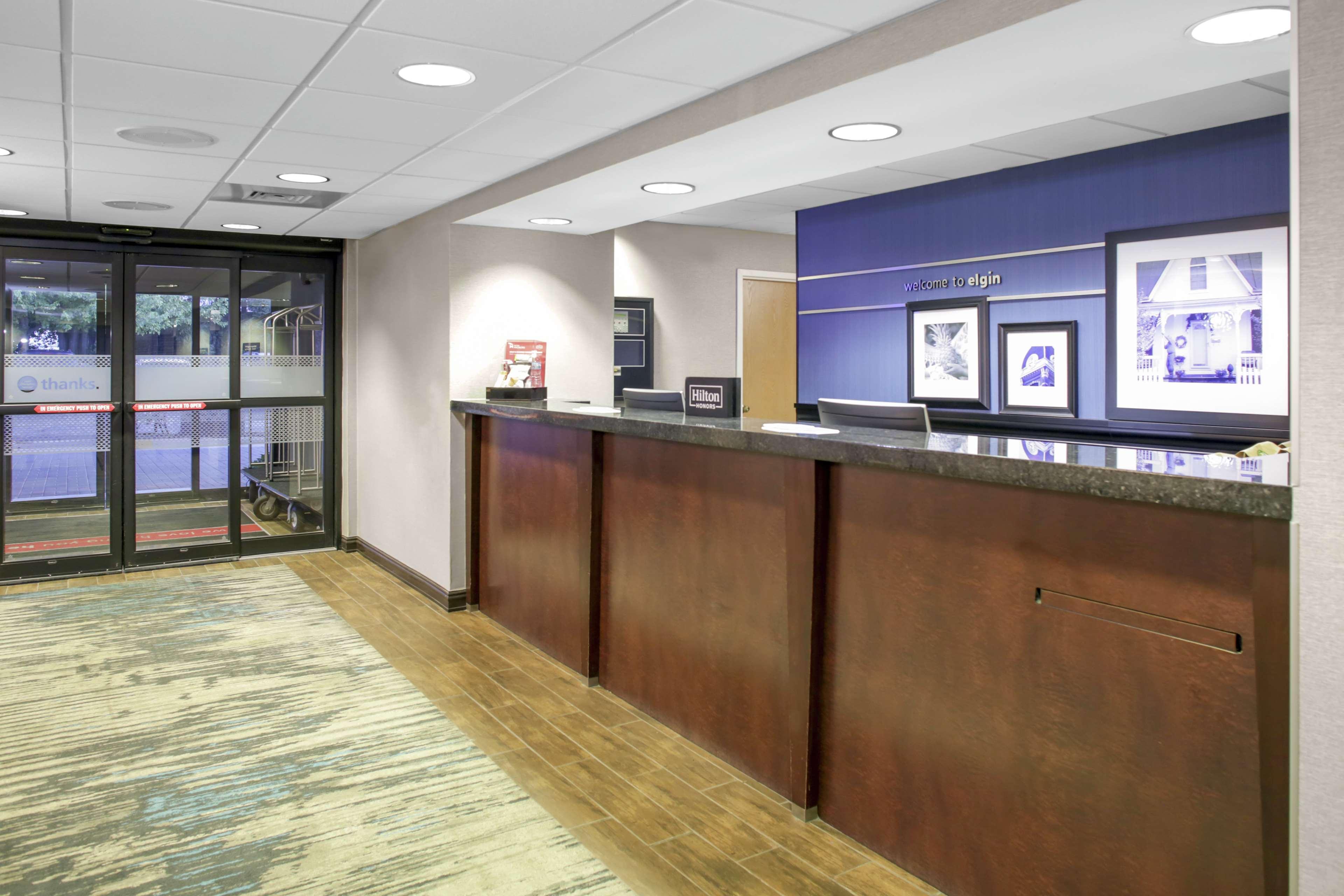 Hampton Inn Chicago Elgin/I-90 Экстерьер фото
