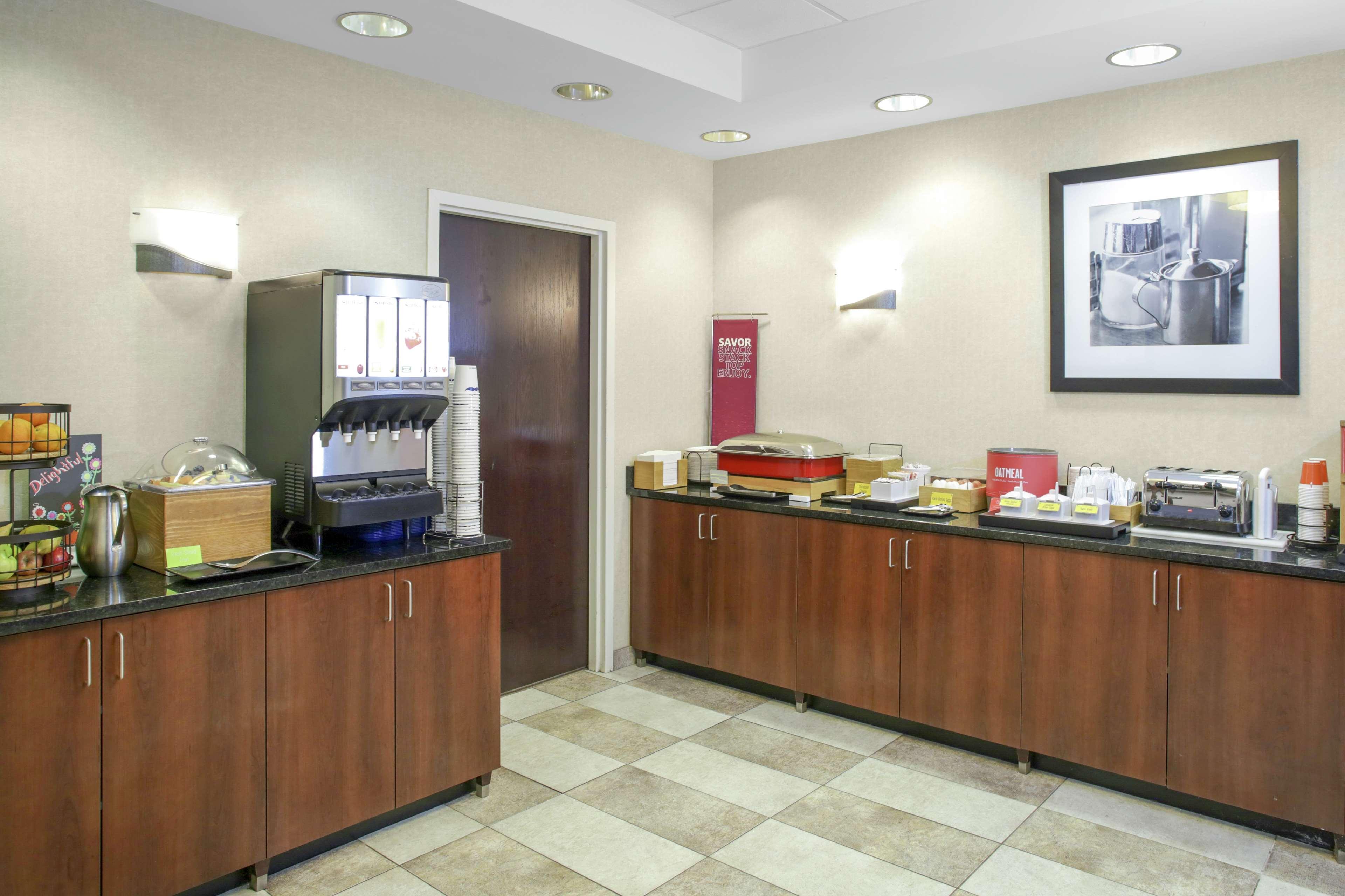 Hampton Inn Chicago Elgin/I-90 Экстерьер фото