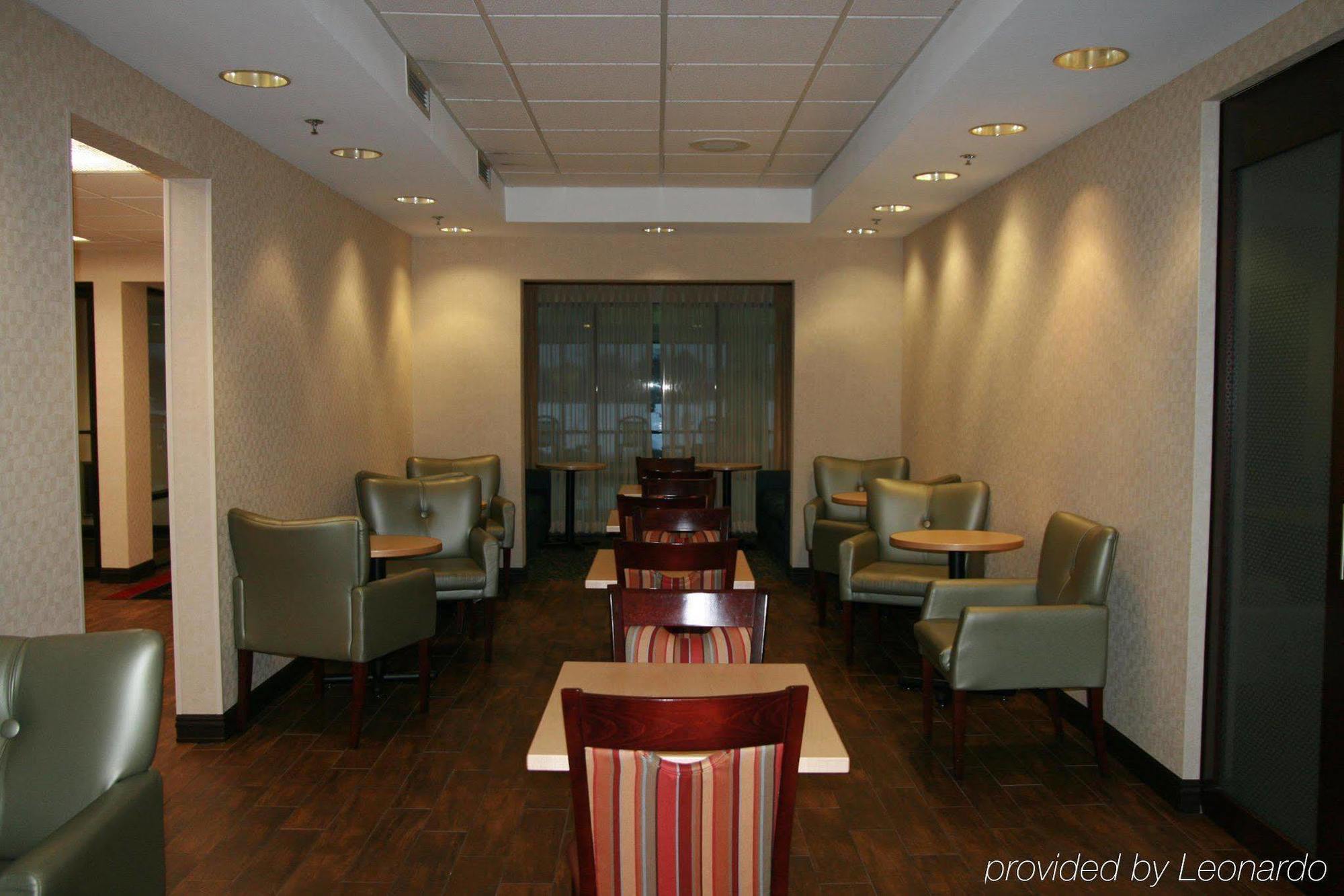 Hampton Inn Chicago Elgin/I-90 Экстерьер фото