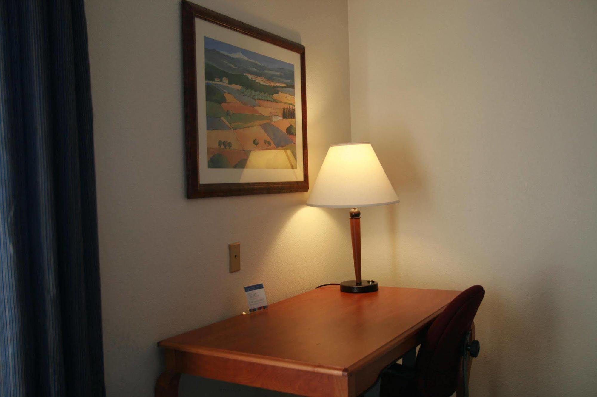 Hampton Inn Chicago Elgin/I-90 Номер фото