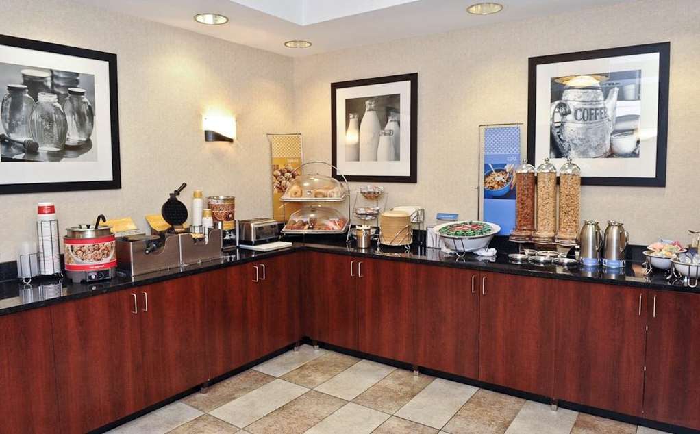 Hampton Inn Chicago Elgin/I-90 Ресторан фото